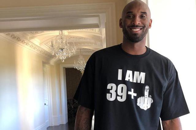 40岁的科比亲自指导女儿