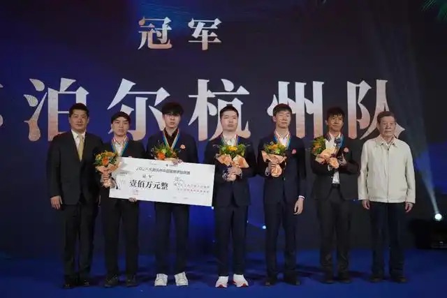 抖音上线付费聊天装扮商城，对标QQ首次试水社交商业化