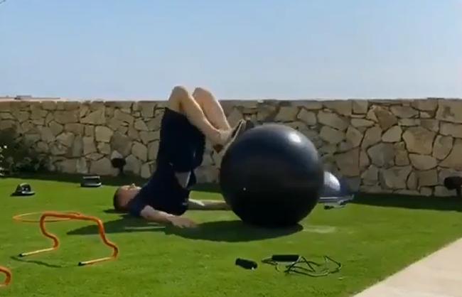 特尔施特根在家中训练