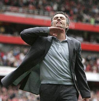 穆帅全新神秘手势什么意思讽刺对方xx小