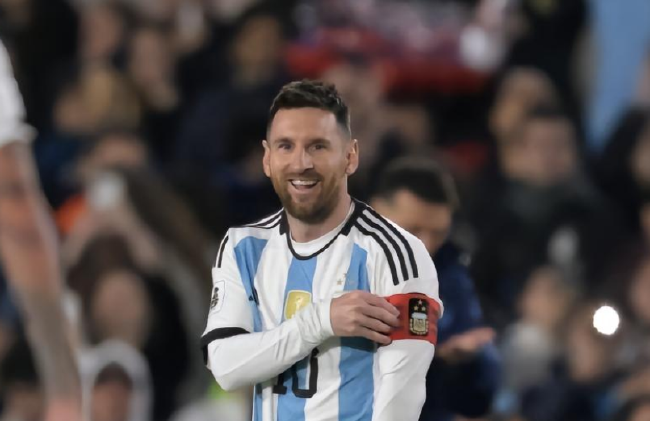 世预赛-梅西2中柱奥塔门迪制胜 阿根廷1-0巴拉圭