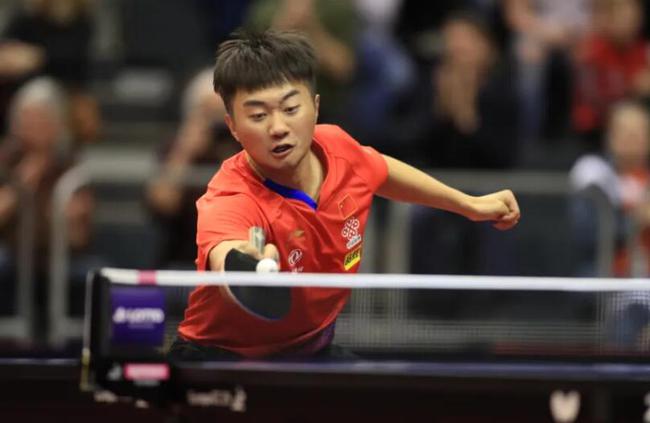 光脚不怕穿鞋的看国乒直板新秀如何赢郑荣植