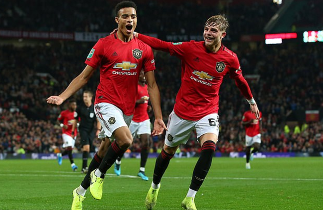 曼联战绩终影响营收收入大降6700万欠债38亿