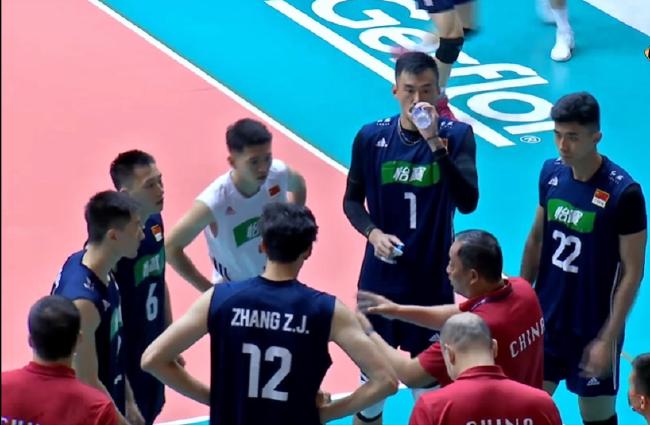 男排亚洲杯中国3-1挫巴林 两连胜夺D组头名进8强