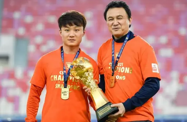 山东泰山旧将炮轰郝伟:多次暗示我给好处 在赛区夜夜