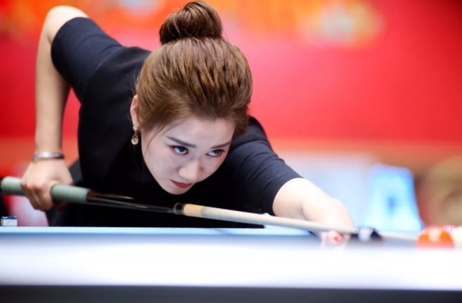 韩雨受邀参加世界花式撞球大师赛〈赛事〉 成史上首位女选手〔¨冠军