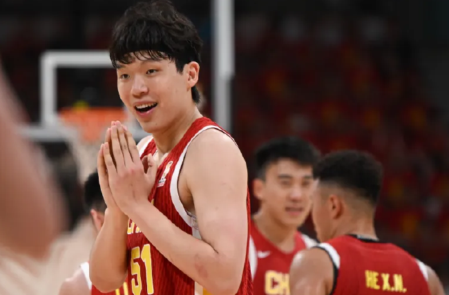 中国男篮客战卡塔尔