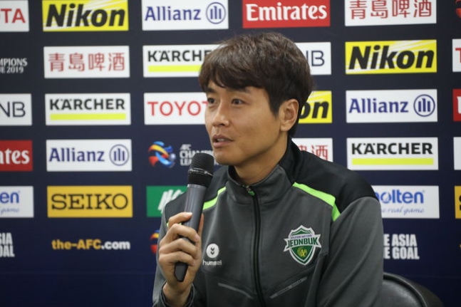 李同国不能小看中国球员争取给金玟哉制造麻烦