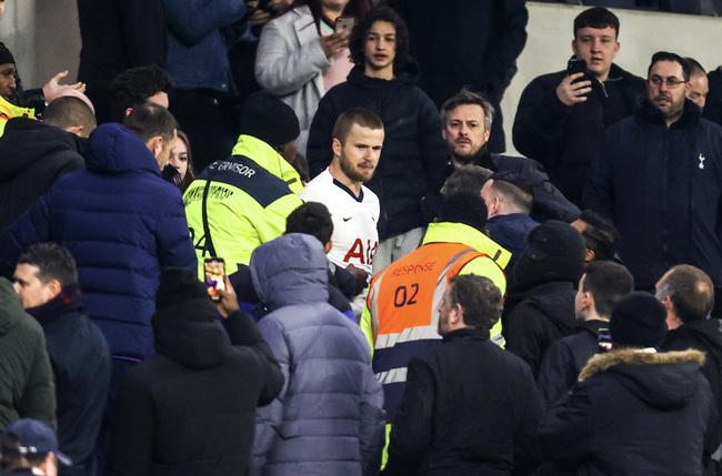 逗妹吐槽:热刺四连败！穆三年变穆三月了