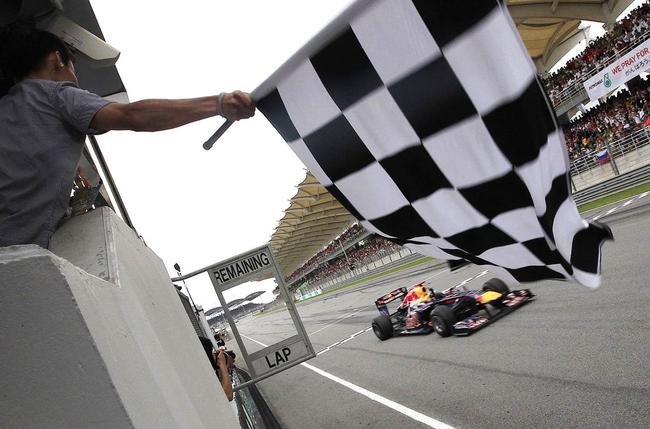 F1| F1将出售方格旗的56个方格位置给车迷_新闻_新浪竞技风暴_新浪网