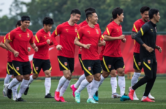 日本媒体谈中国足球：球员被动训练无主动思考能力！