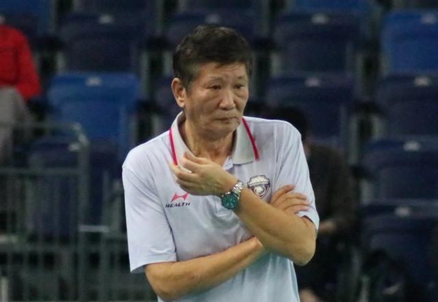 重压之下老帅方岩难掩泪水:晋级四强进程非常难
