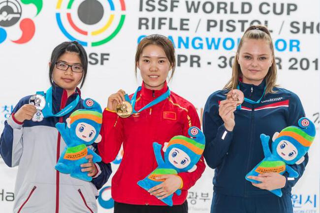 赵若竹获得金牌