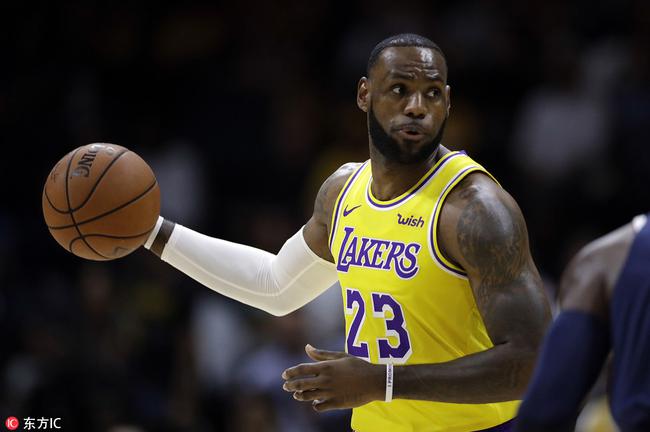 詹姆斯将迎来斯台普斯中心首秀