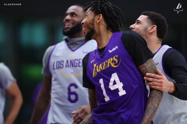 湖人的球队氛围目前十分良好