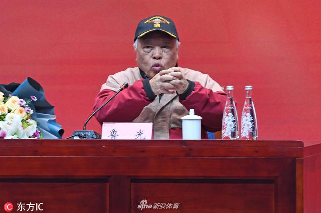 女排精神主题报告会记者 阮越才 金国炳本报讯 "很意外,绍兴大学生对