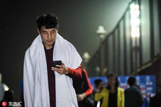 结束训练的国足