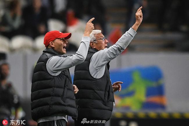 场边指挥的里皮