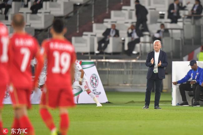 扎切罗尼的阿联酋队惨败出局