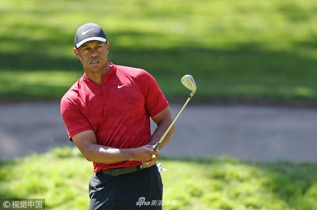 伍兹因颈部受伤未愈退赛