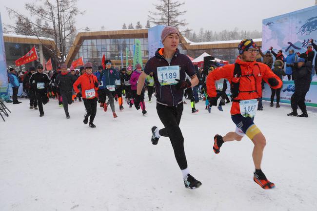 懂得敬畏 从不言弃 长白山雪地马拉松让人难忘