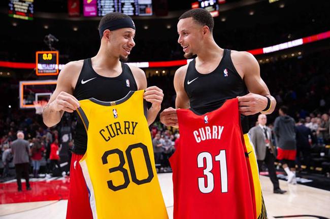 库里决赛稳了！