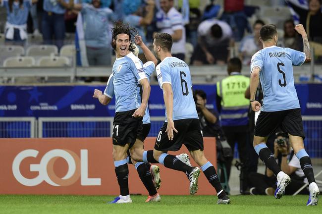 乌拉圭4-0大捷