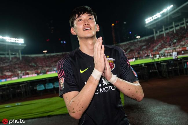 颜骏凌两队均展现很高技战术水平恒大客场不好踢