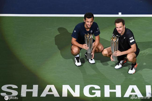 帕维奇和索阿雷斯