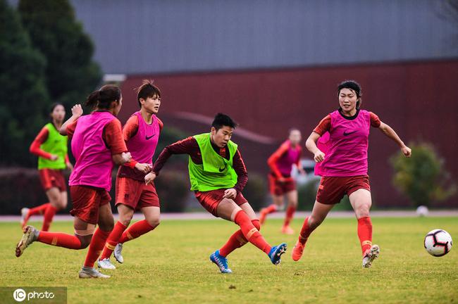 女足队员重新集结