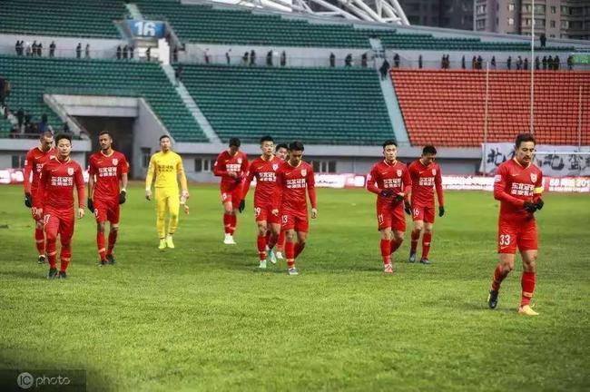 客场输球无缘中超后失落的亚泰将士