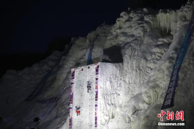 1月4日，国际登联攀冰世界杯进行男子速度资格赛争夺。