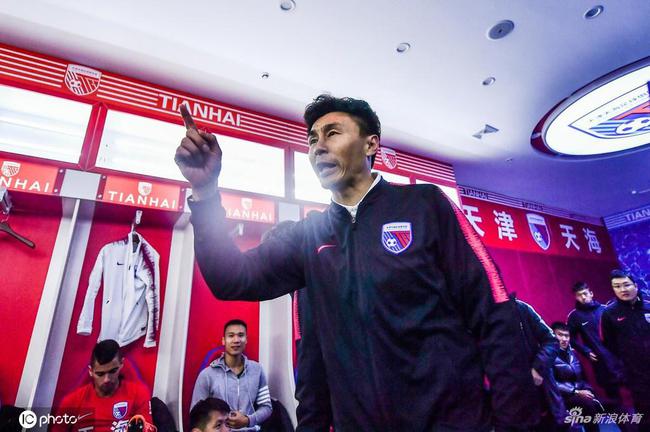 天海内部开会长达两个小时 球员希望能看到&qu