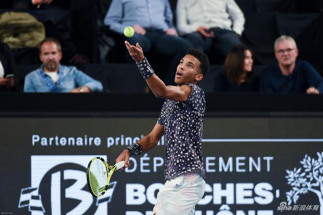 阿利亚西姆：网球之外最爱田径 想要桑普拉斯发