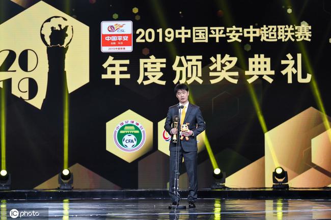 李霄鹏连续两年当选中超最佳主帅