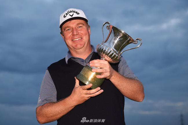 世界球王排名2020_世界排名:达斯汀巩固球王霸业