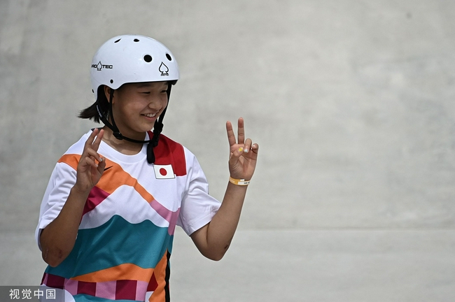 奥运滑板女子街式冠军：日本滑手西屋红叶（NISHIYA Momiji）