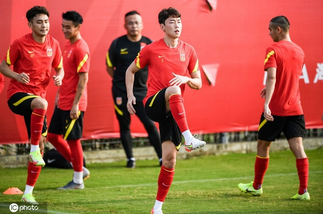 国足西亚行几乎达世界杯参赛队标准 计划带厨师去