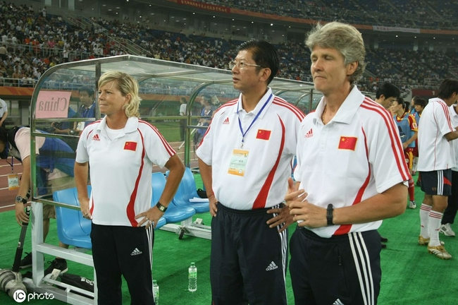 女足只有两任外籍女教练