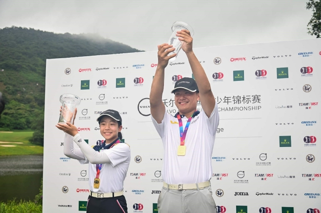 刘宇婕（左）和方泽乾