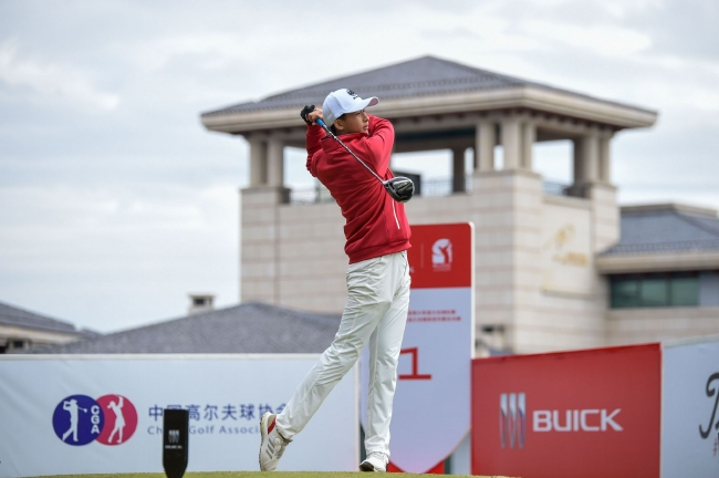 （须眉A组冠军夏多田）