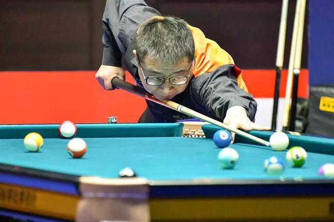 中式台球世锦赛李赫文携王云出线郑肖淮67惜败
