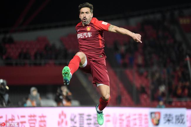 拉维奇霸气庆祝