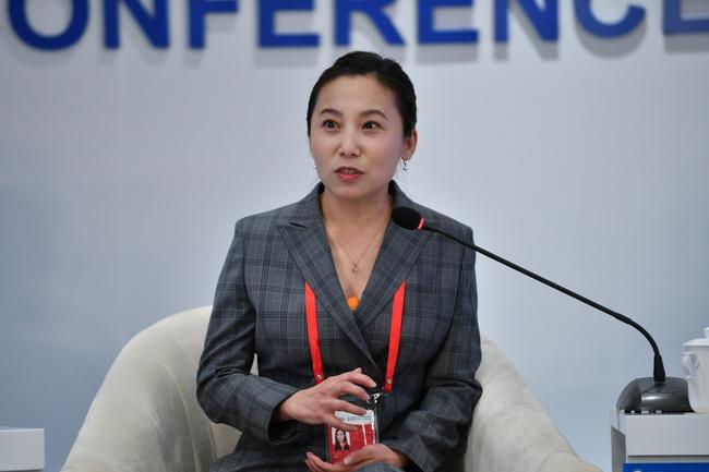 李琰出席活动