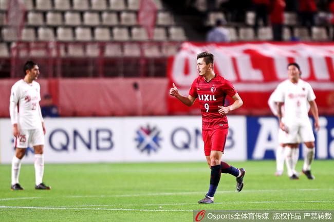 半场战罢，上港暂0-1落后。