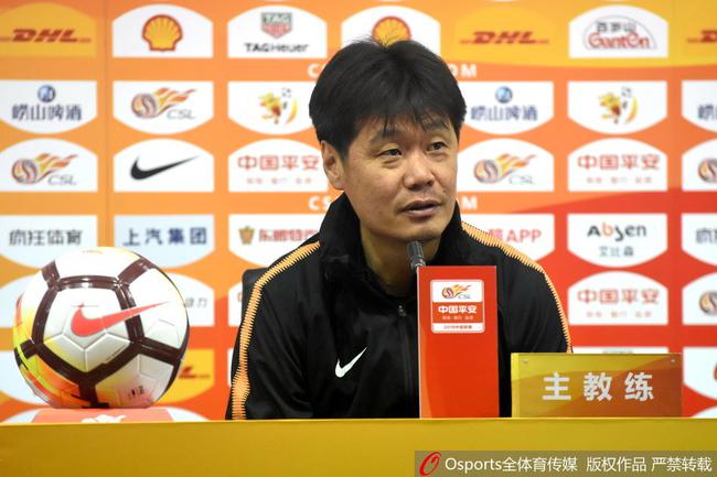 李霄鹏出席客战泰达赛前发布会