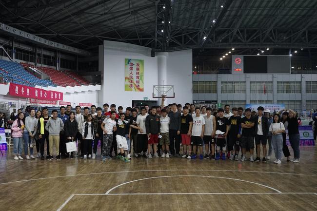 大学生篮球单挑赛成功举办