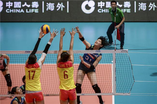 中国女排3-0横扫日本