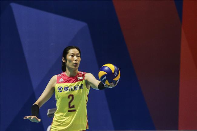 中国女排3-0日本