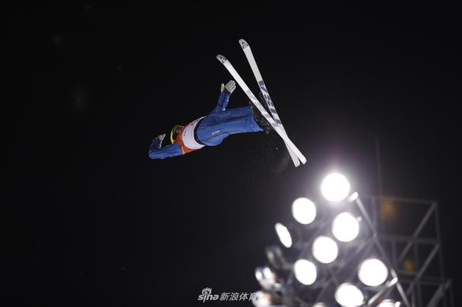 自由式滑雪空中技巧